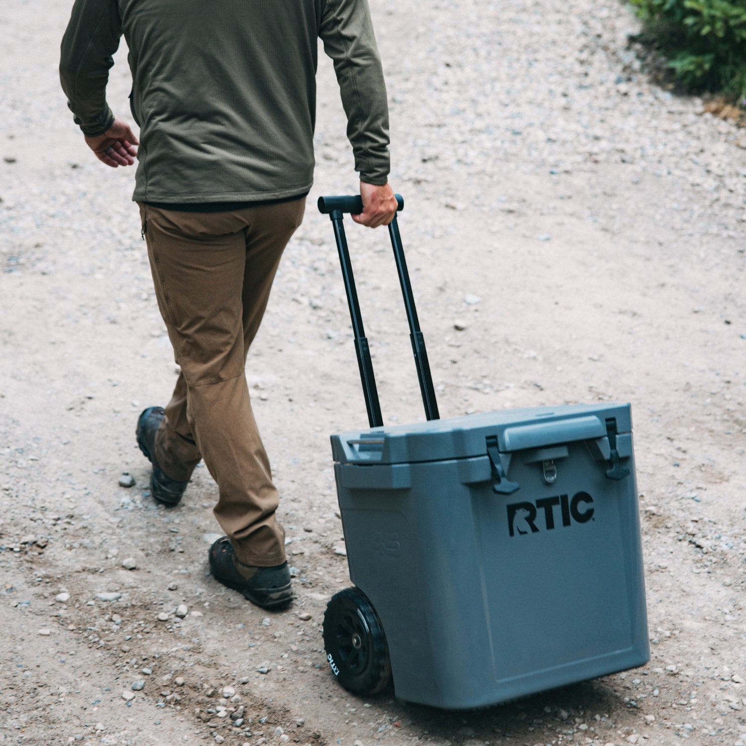 45 QT Ultra-Tough Wheeled Cooler